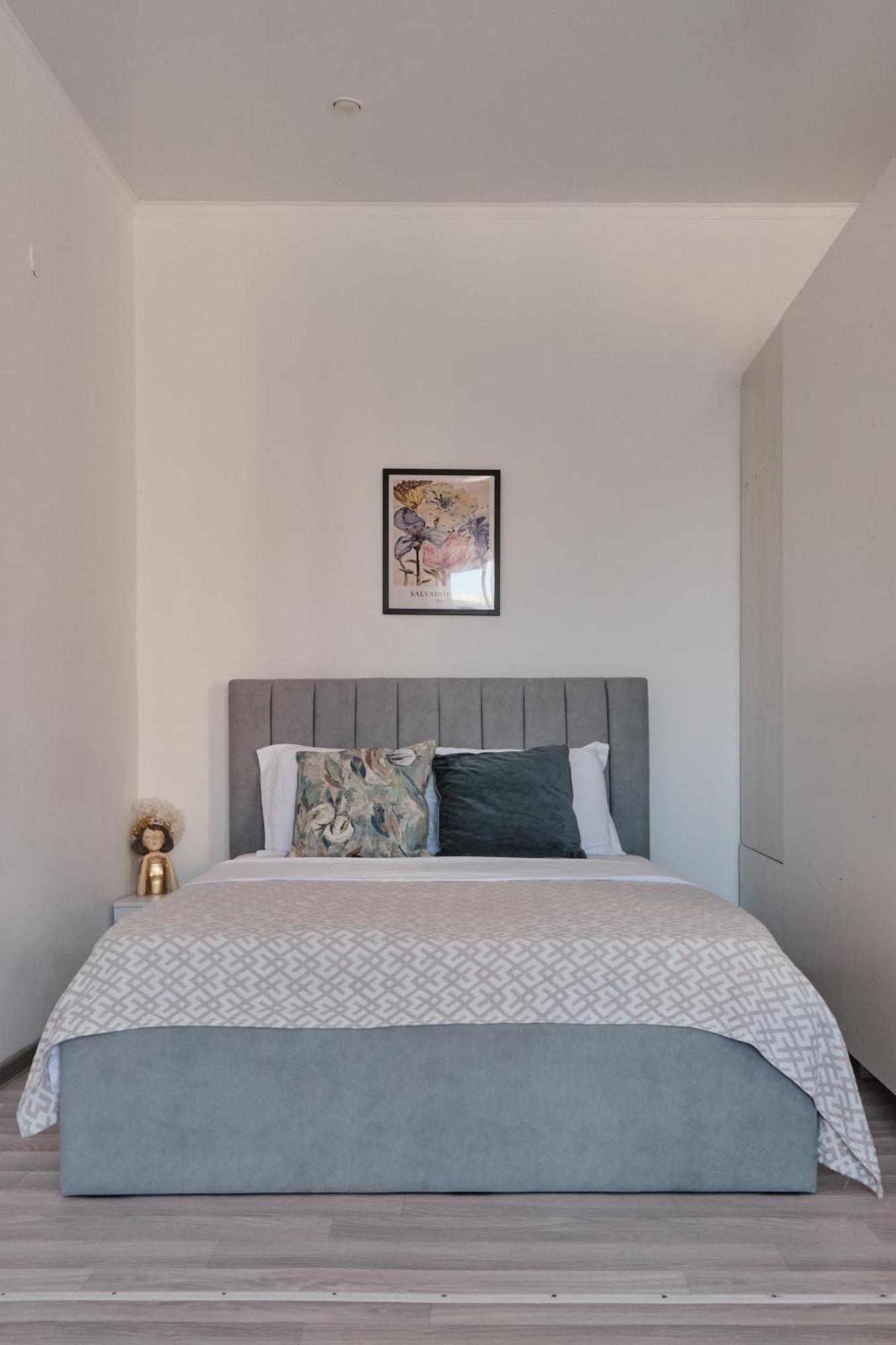 Seven City Apartments Semey Bagian luar foto