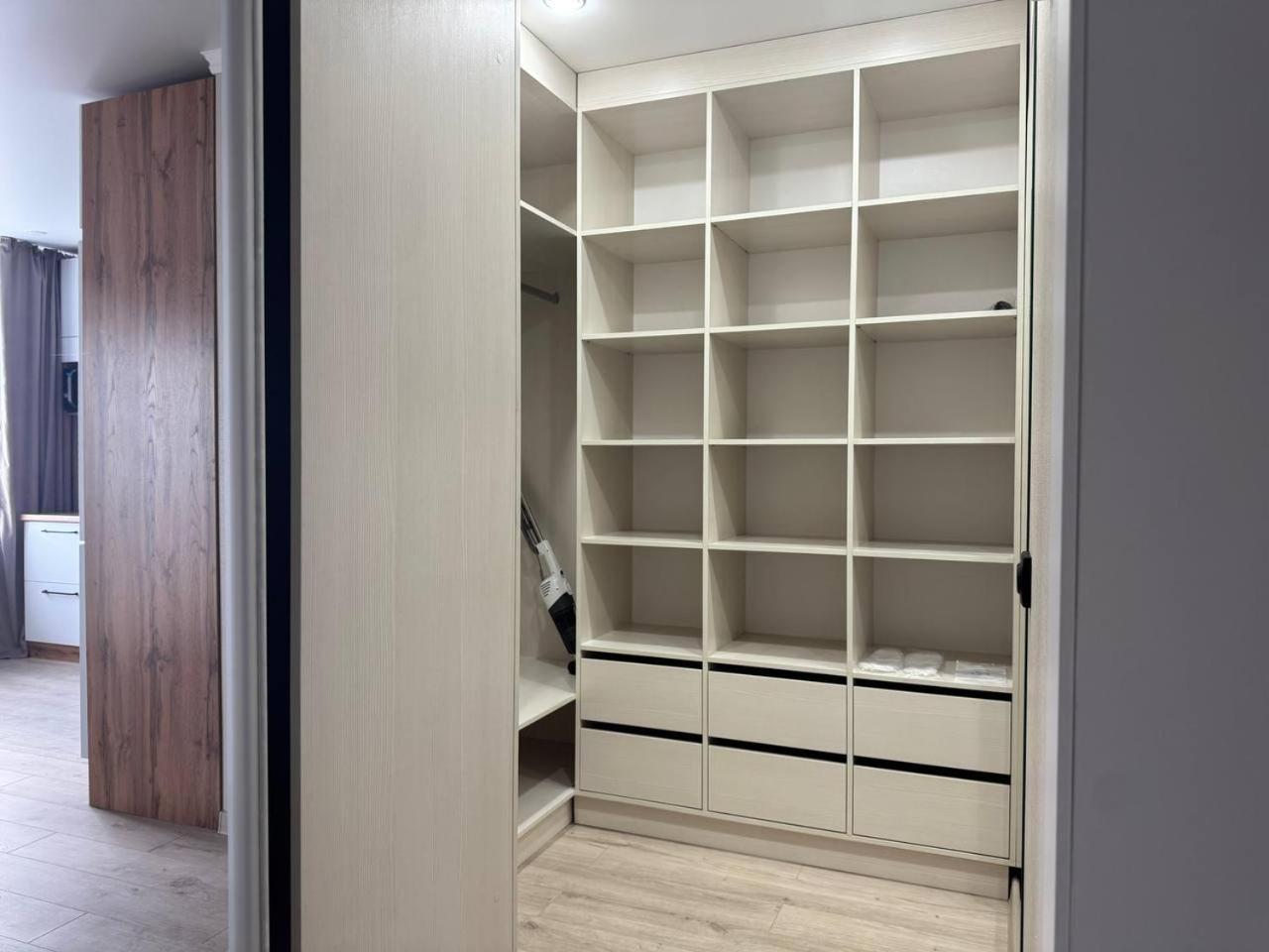 Seven City Apartments Semey Bagian luar foto
