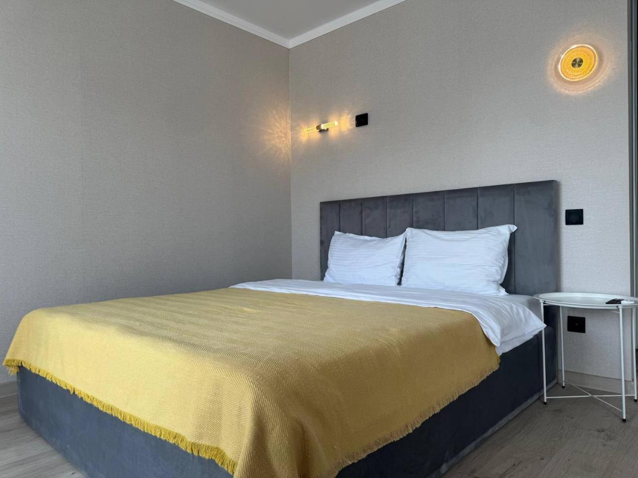 Seven City Apartments Semey Bagian luar foto