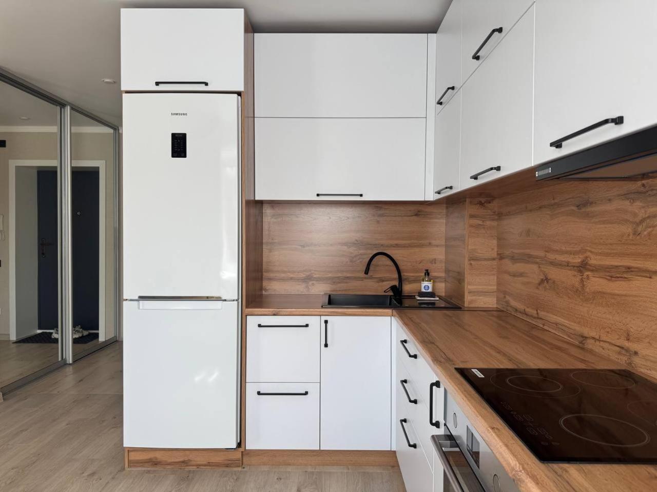 Seven City Apartments Semey Bagian luar foto