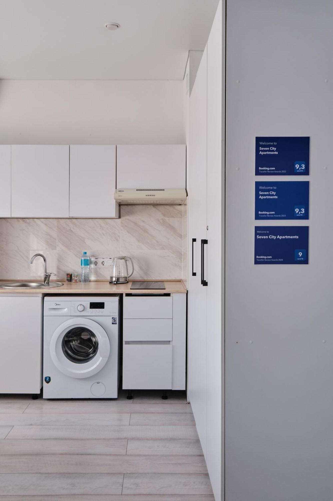Seven City Apartments Semey Bagian luar foto