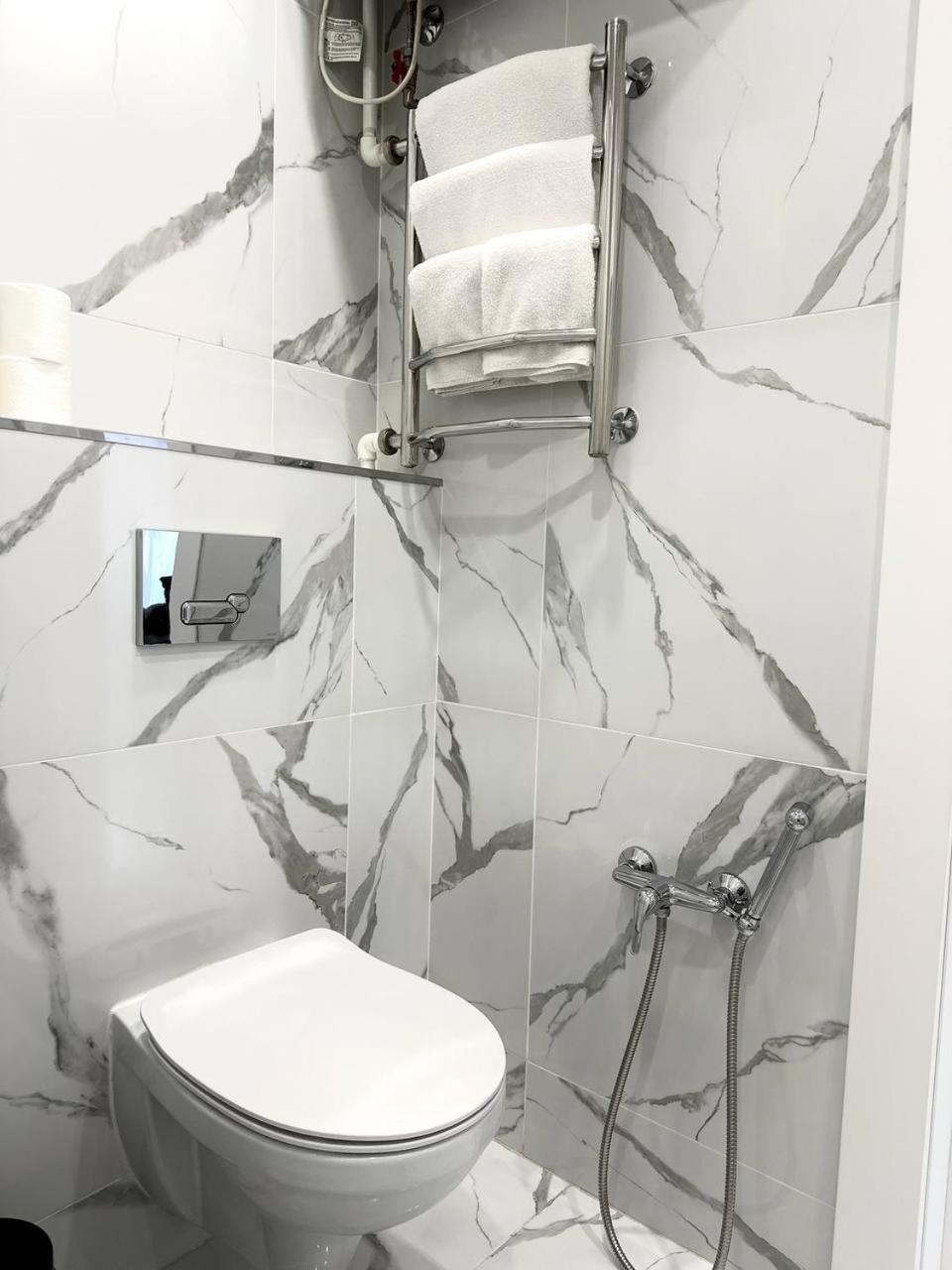 Seven City Apartments Semey Bagian luar foto
