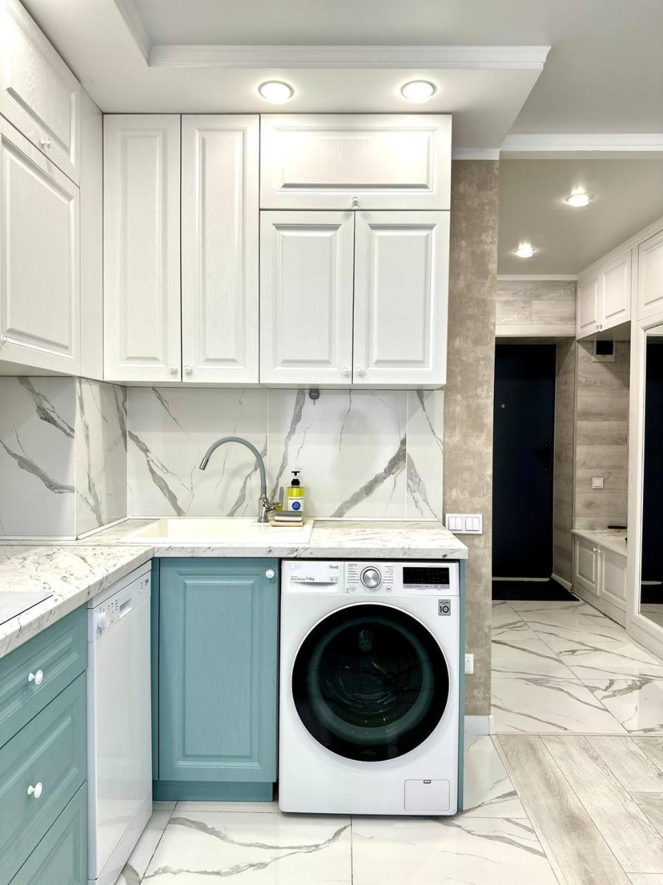 Seven City Apartments Semey Bagian luar foto